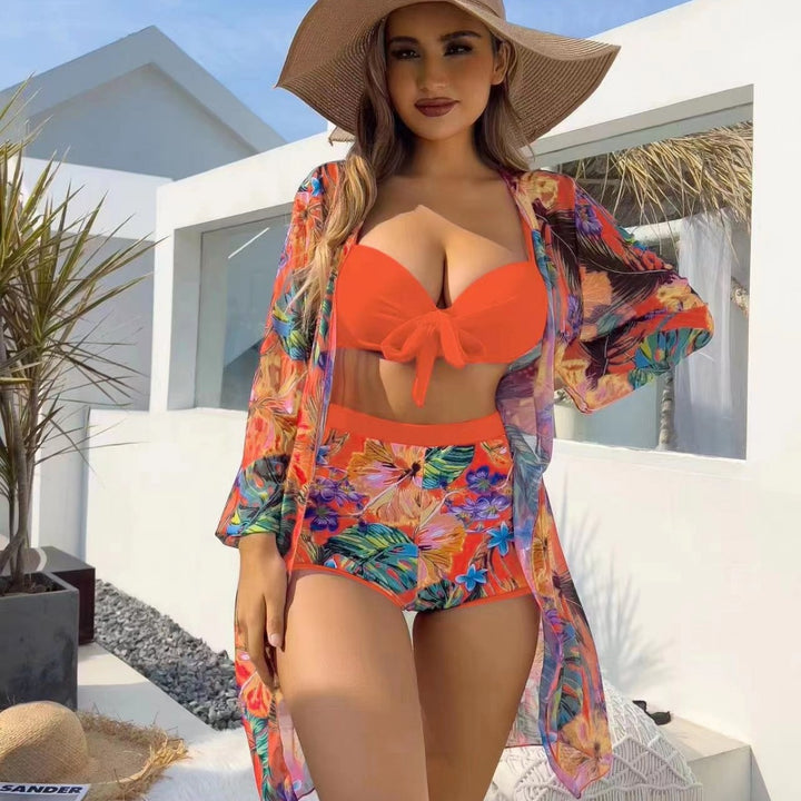 Dame bikini sæt med blomstret stof og elegant indpakningsdesign Stilla
