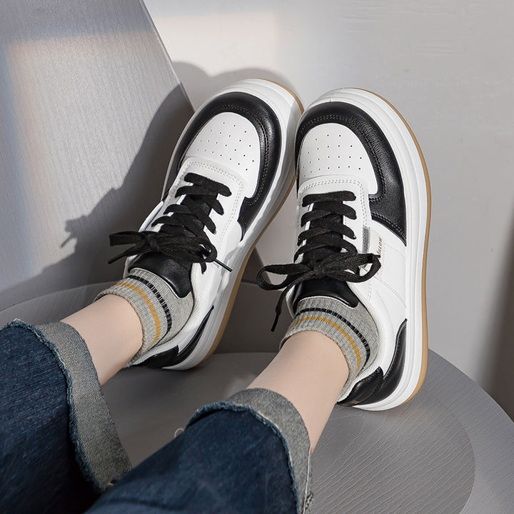 Dame Sneakers i minimalistisk design med åndbare overmaterialer og skridsikker sål Stilla