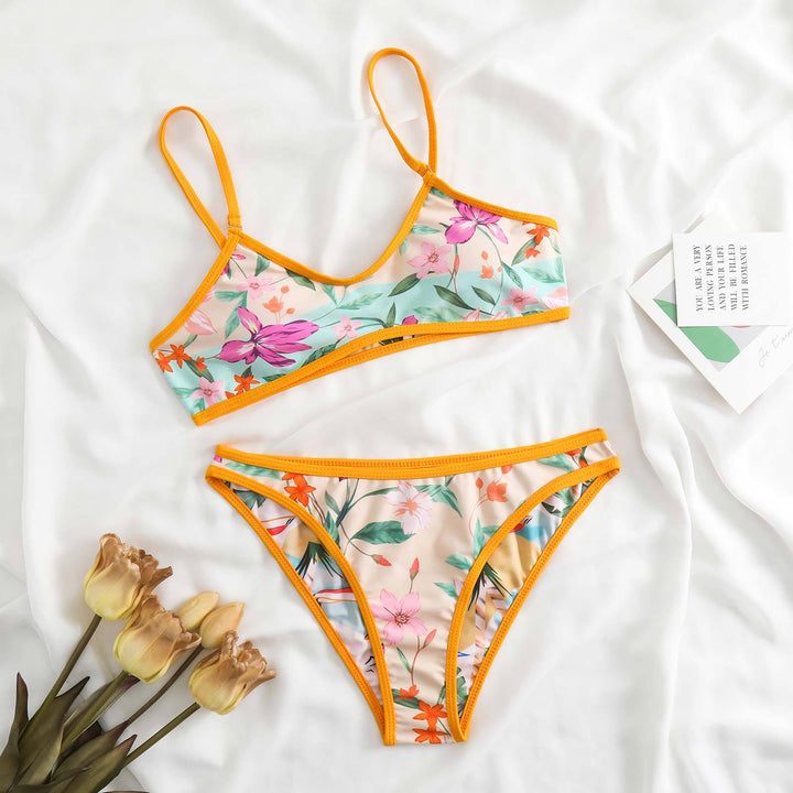 Dame bikiniset med blomstret design og justerbare stropper Stilla