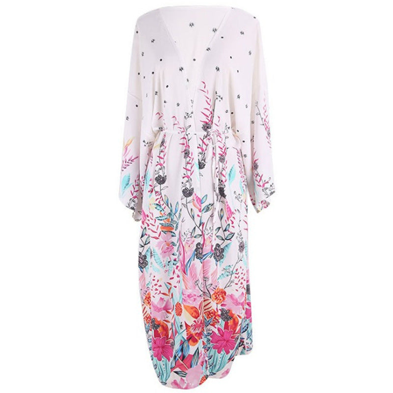 Dame floral strandkimono med bredt skårede ærmer Stilla
