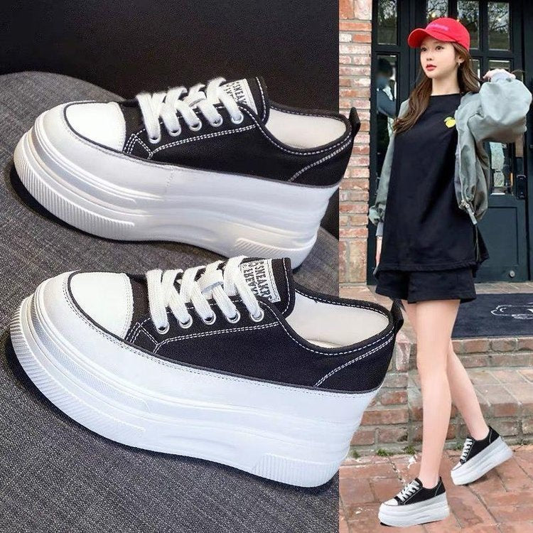 Dame Plateau-Sneakers med moderigtigt canvas-overmateriale og åndbar støddæmpning Stilla