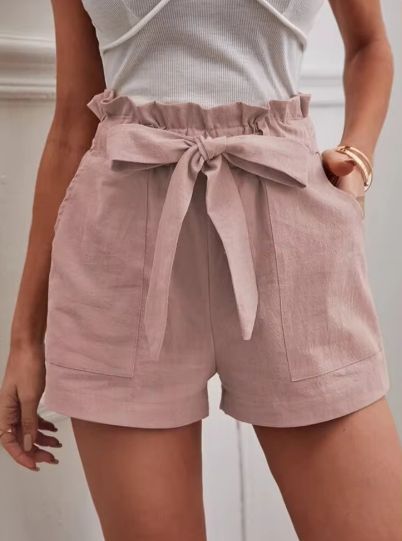 Dame elegante High-Waist shorts med taljebælte og indskåret kant Stilla