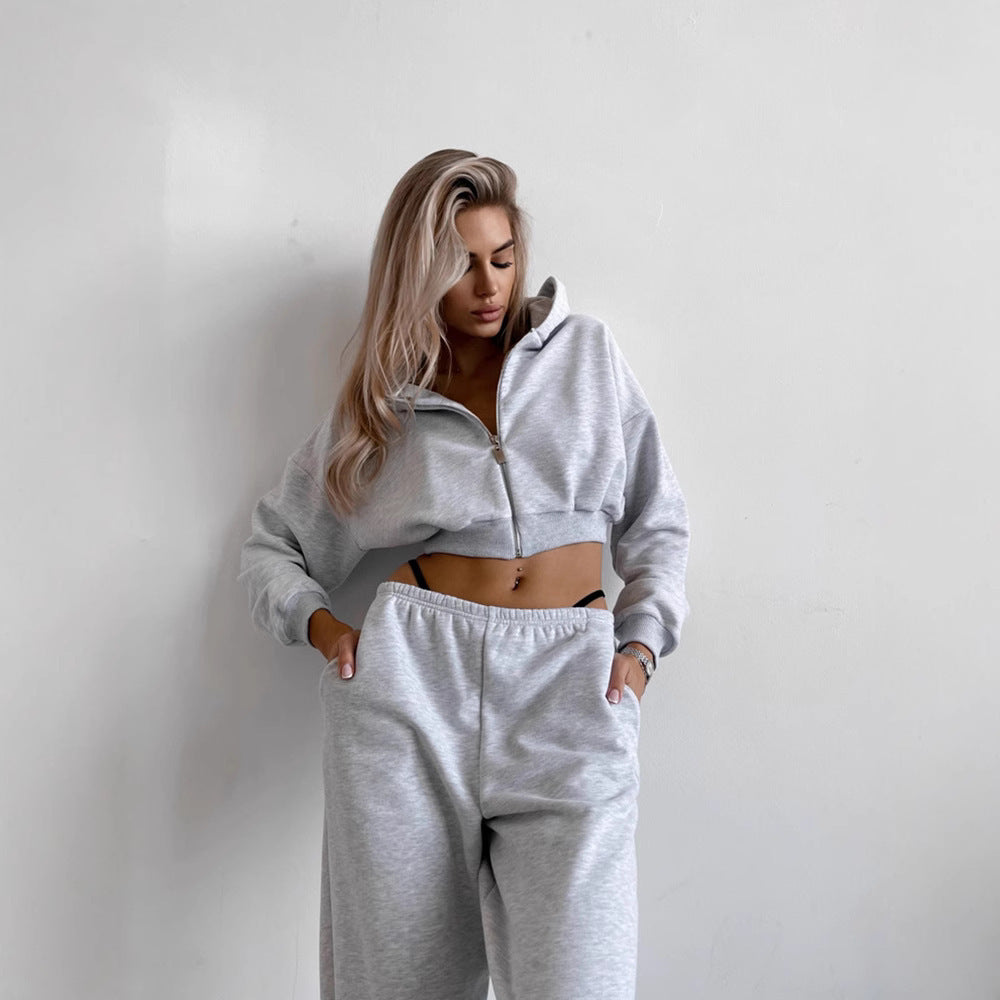 Kvinders komfortable og trendy cropped hoodie med en løs pasform og elastiske bukser Skovae