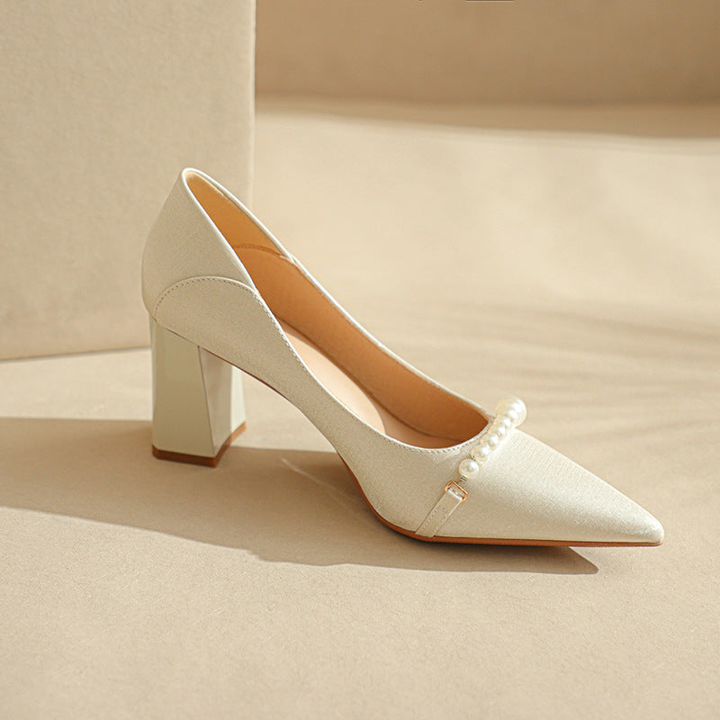 Dame Elegante Spids-tå Blokhæls Pumps med Perle Detalje Stilla