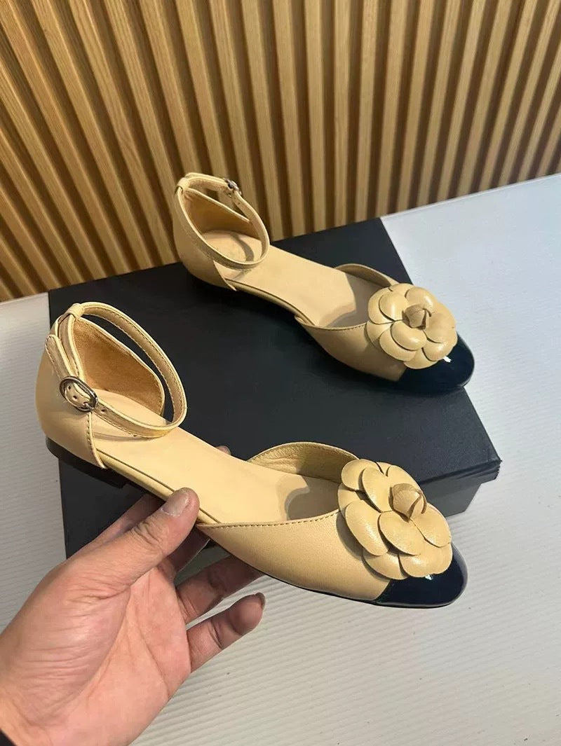 Dame Elegante Halbsandaler med floralt 3D-detalje Stilla