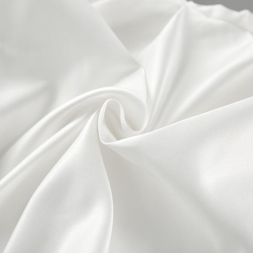 Dame Spids Mini-Kjole med off-shoulder Design og voluminøs Skørt Stilla