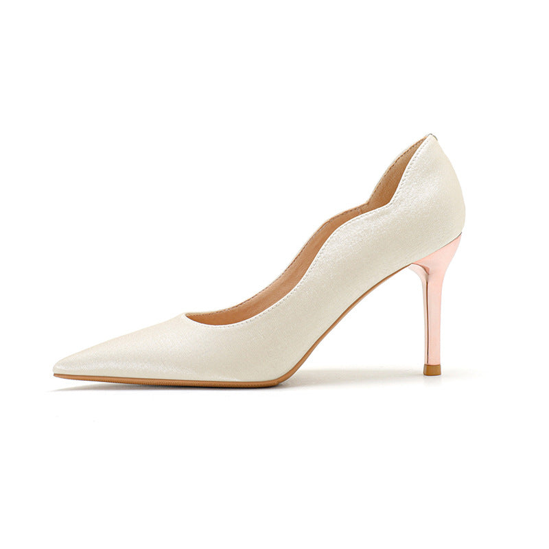 Dame elegante spidse Stiletto-hæle med metallisk accent Stilla