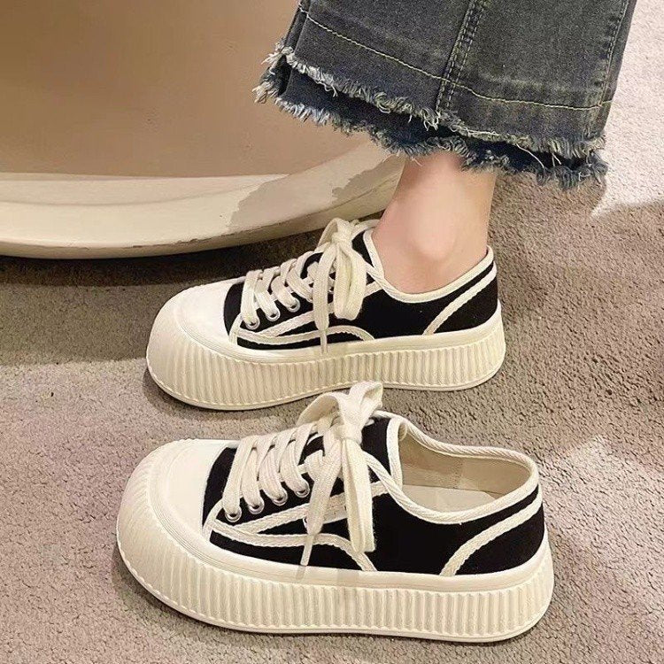 Dame Sneakers i et afslappet design med hævet platform Stilla