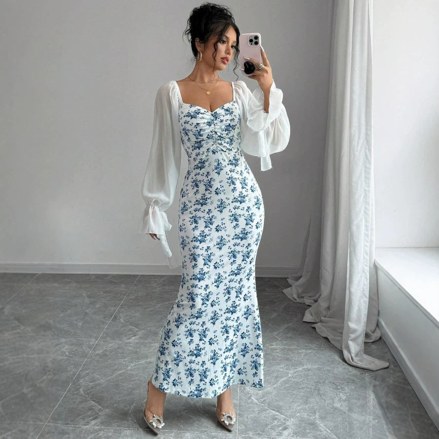 Dame maxikjole med blomsterprint og elegant chiffonoverdel Skovae