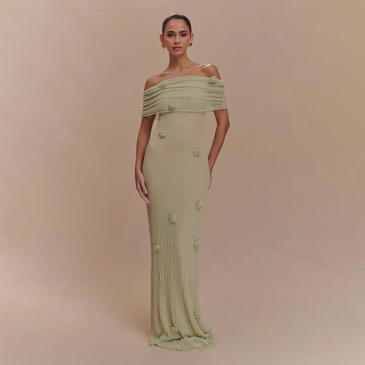 Dame Elegant Maxikjole med Off-Shoulder Snit og floralt Detalje Stilla