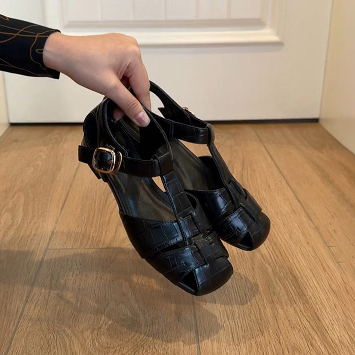Dame stilfulde Chunky-heel sandaler med dekorativ spænde Stilla