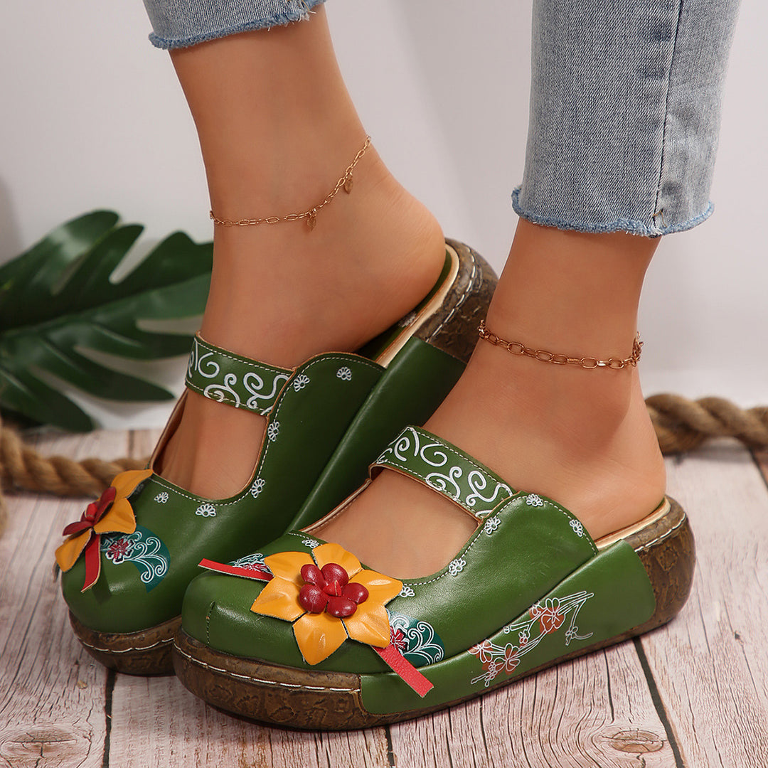 Dame Modische Clogs med iøjnefaldende blomsterapplikationer og ergonomisk fodseng Stilla