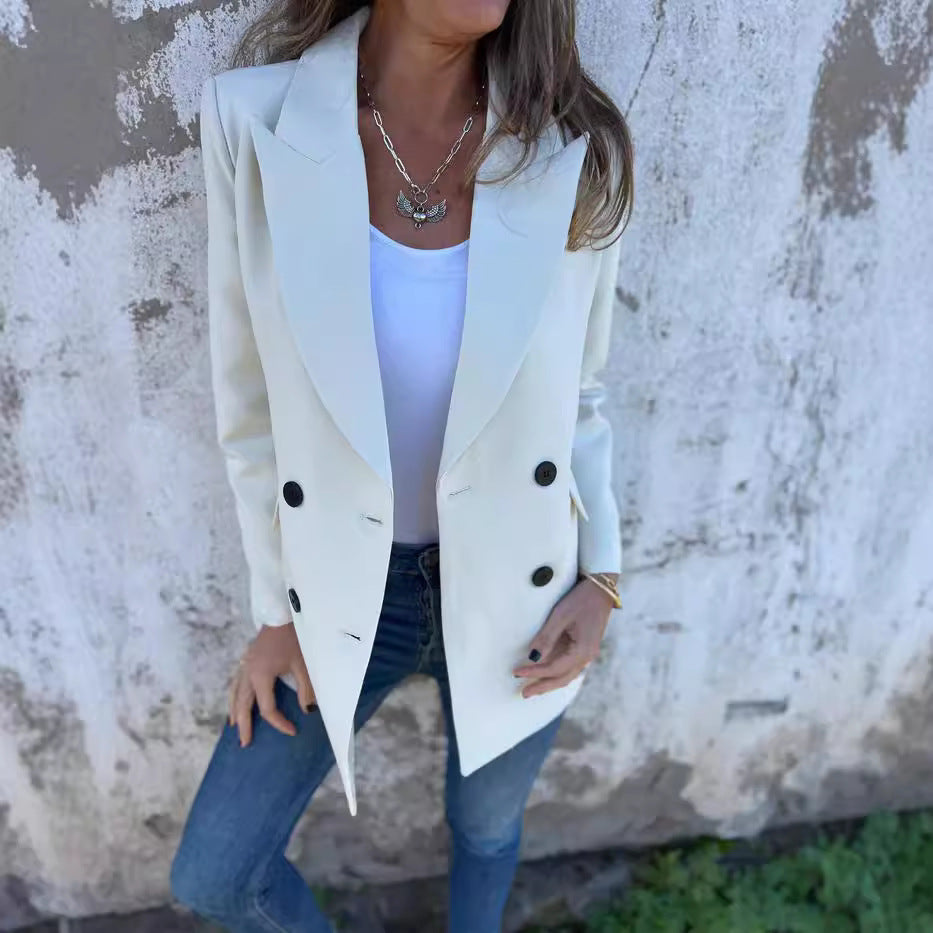 Dame Elegant og komfortabel blazer med dobbelt knaplukning Stilla
