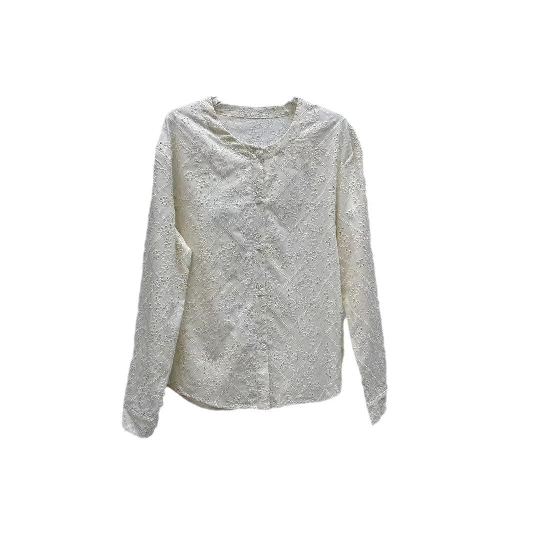 Dame Spids Bluse med fine Hulmønstre og elegante Puffærmer Stilla