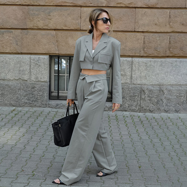 Dame Cropped Blazer- og Buksedragtt Stilla
