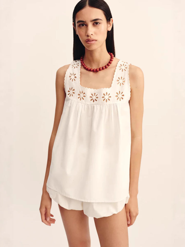 Dame Casual Bluse med florale hulbroderier og tætsiddende snit Stilla
