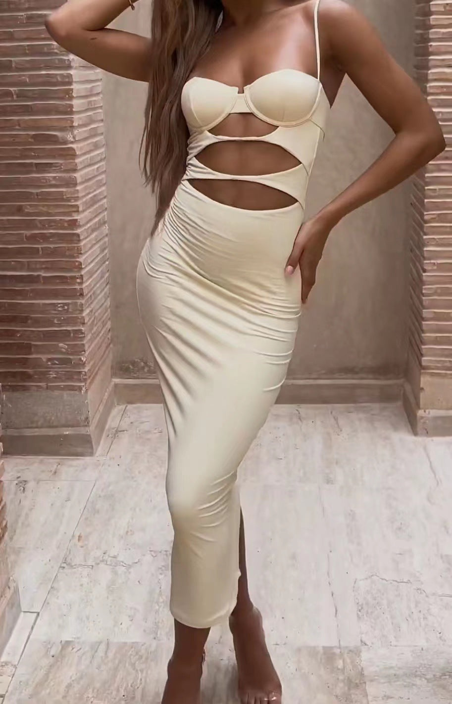 Stilla | Spids Spaghetti Stroppers Sexet Slim-Fit Volangkant Kjole