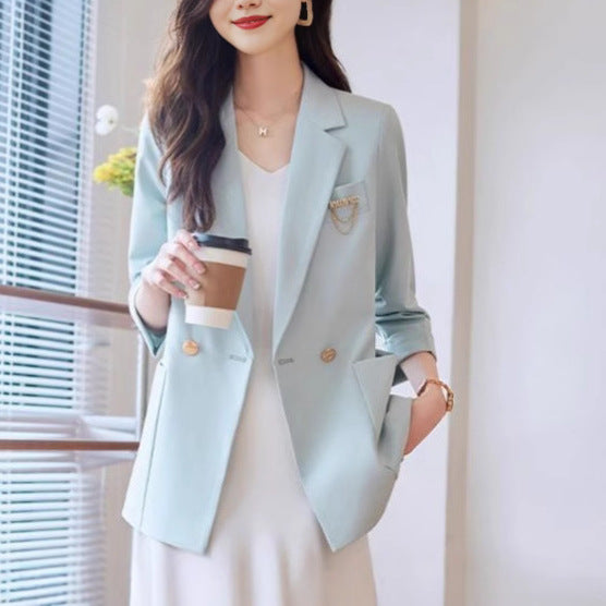 Dame mode blazer med elegante knapdetaljer Stilla