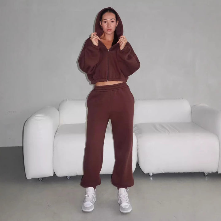 Kvinders sporty loungewear sæt med brede bukser og hættetrøje Skovae