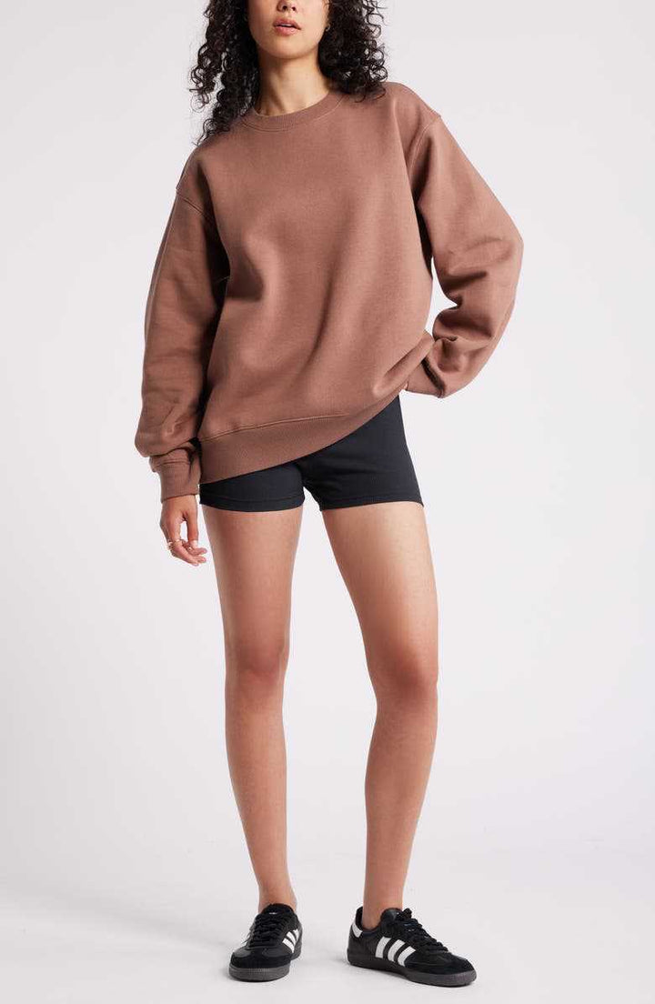 Dame afslappet sweatshirt med klassisk rund halsudskæring Stilla