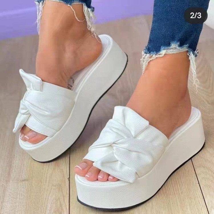 Dame Wedge-pantoletten med stilfuldt knudedesign og skridsikker sål Stilla