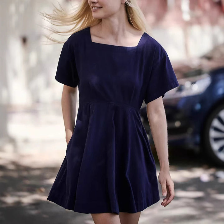 Dame Off-Shoulder Kjole med udskårne ærmer og blødt stof Stilla