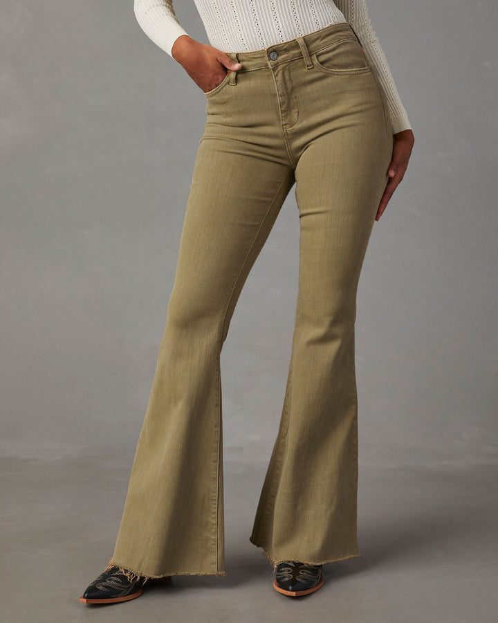 Dame Flared Jeans med frynset kant og høj talje Stilla