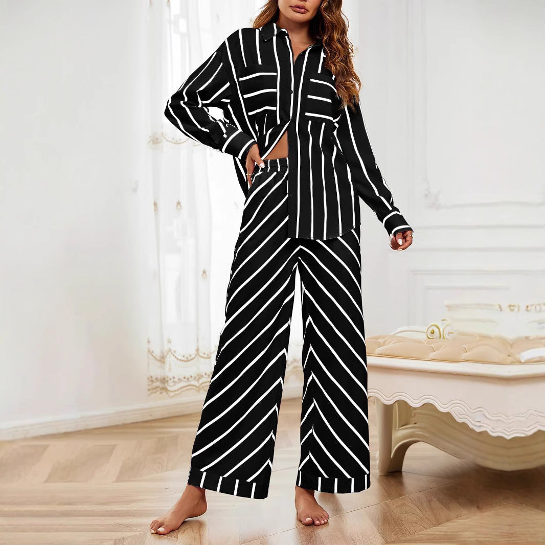 Dame stribet pyjamasæt med let løst fit og elastisk linning Stilla