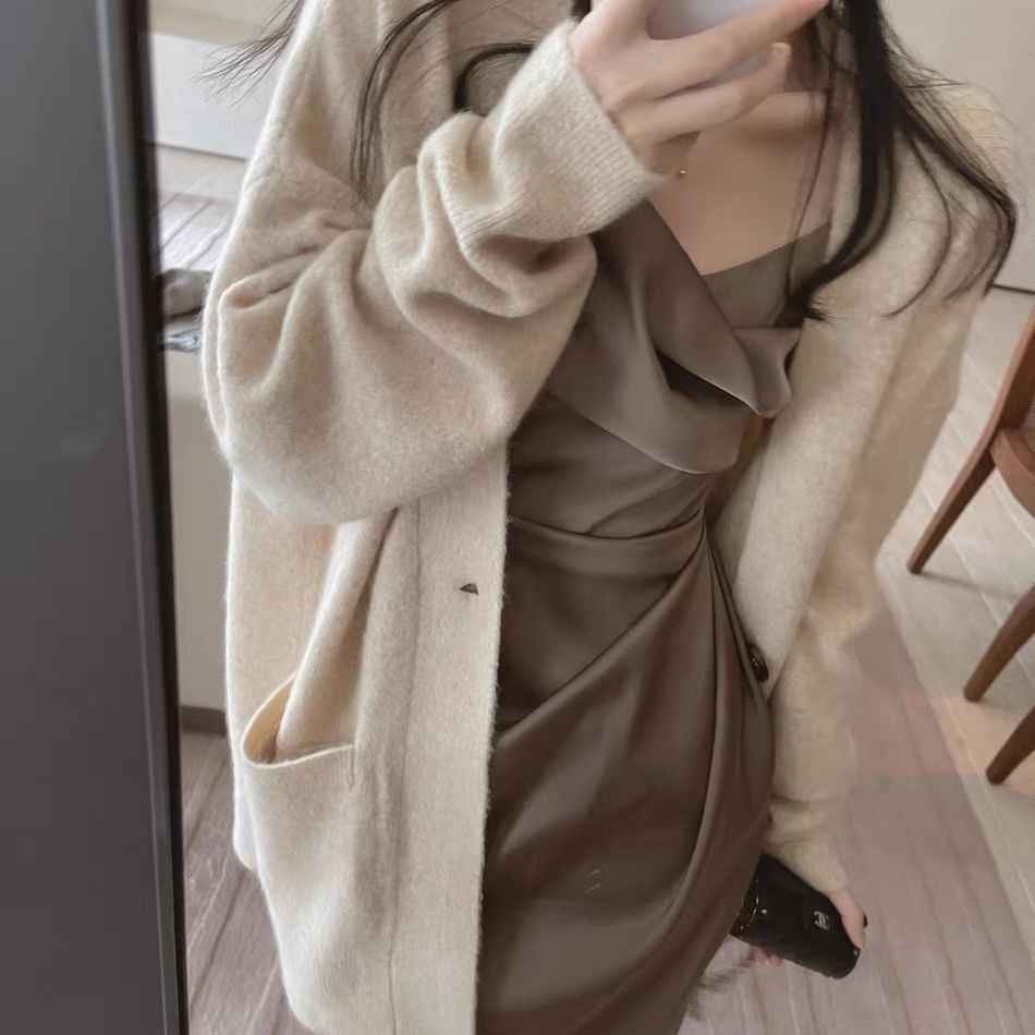Kvinders hyggelig cardigan med store lommer og kontinuerlig knaplukning Stilla