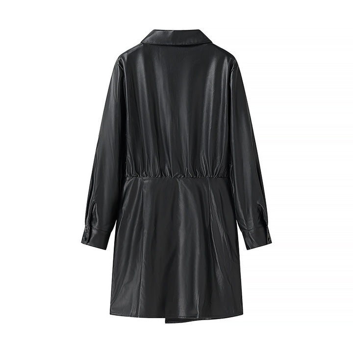 Dame kunstlæderjakke med elegant drapering og praktiske knapper Stilla