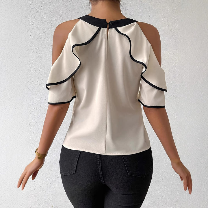 Damer elegant bluse med aftagelige sløjfeaccentuer og flæsedetaljer Stilla