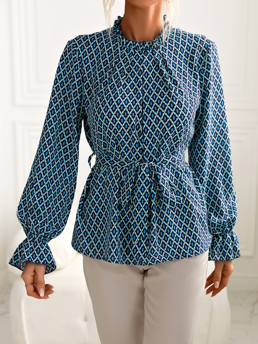 Dame festlig bluse med moderne geometrisk mønster Stilla