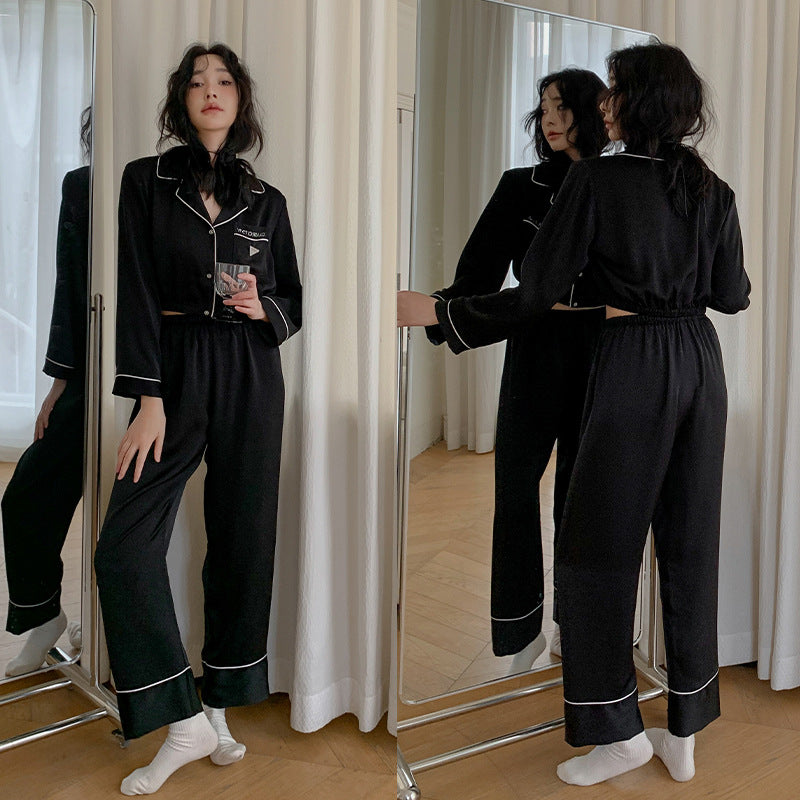 Dame Satin Pyjamasæt med elegante kontrastdetaljer Stilla