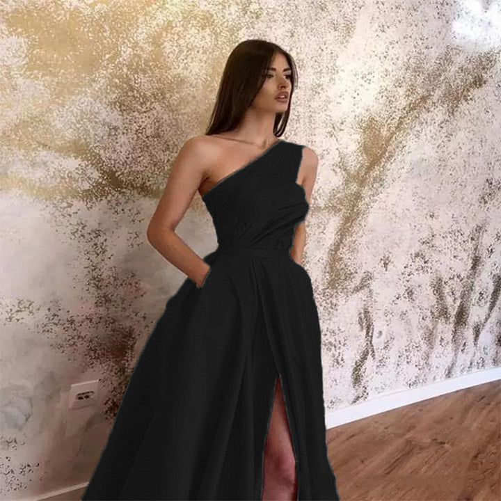 Stilla | Elegant Asymmetrisk Skulder Lang Aftenkjole