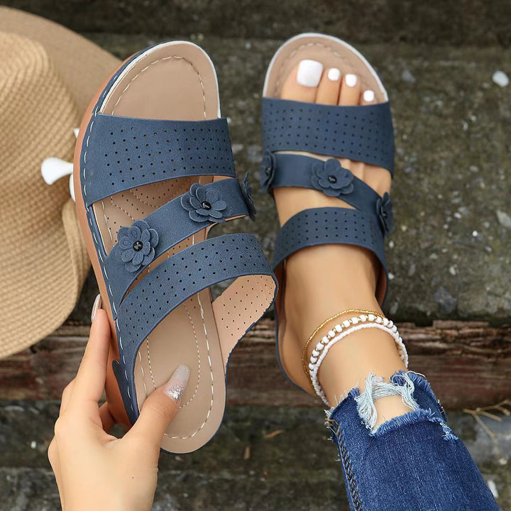 Dame kile-sandaler med florale accenter og åndbart overmateriale Stilla