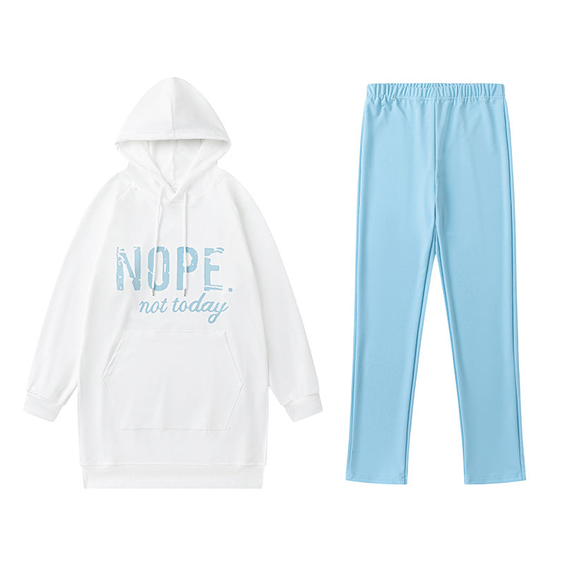 Femme Graphic Hoodie og Jogger Sæt Stilla