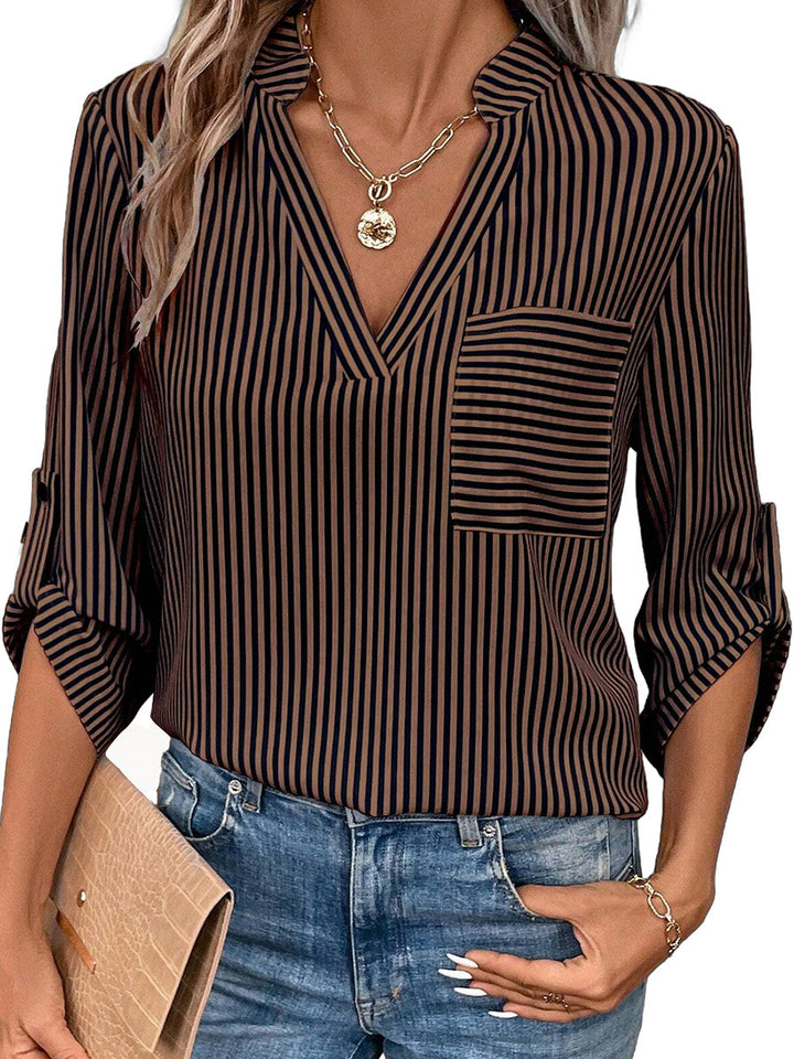Dame elegant stribet bluse med V-udskæring og brystlomme Stilla