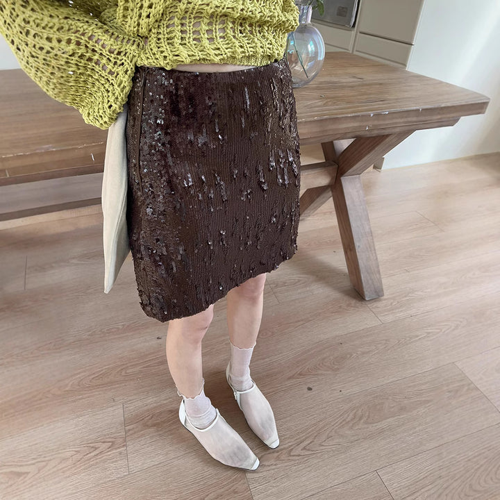Dame glitrende mini nederdel med elastisk talje og trendy design Stilla