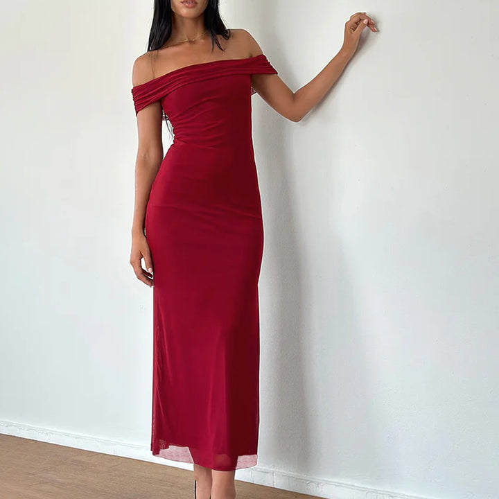 Dame elegant off-shoulder maxikjole med flydende stof og raffineret drapering Skovae