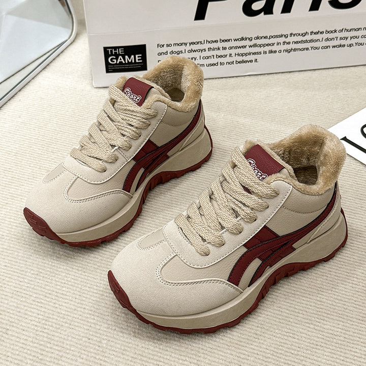 Dame Sneakers med polstret indermateriale og skridsikker sål Stilla