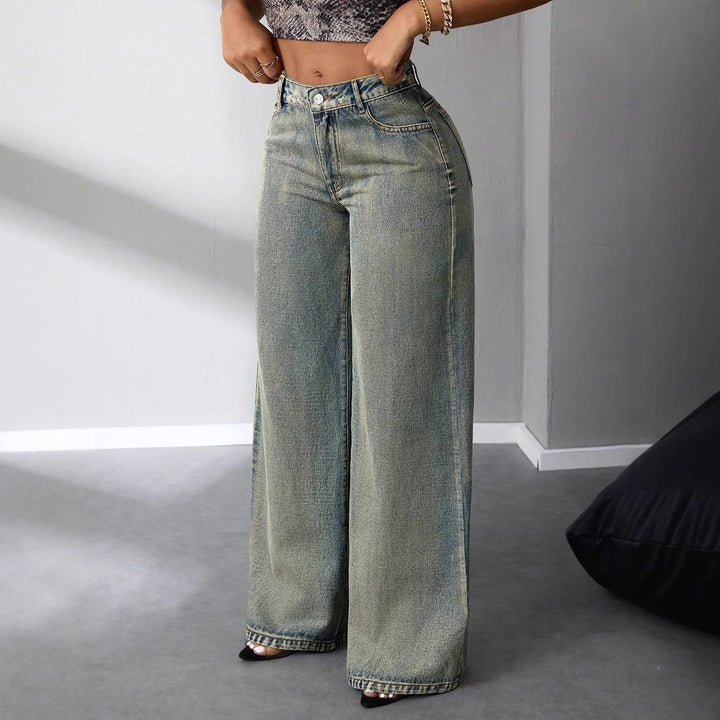 Dame bred højtaljede jeans i vintage stil med et afslappet udseende Stilla