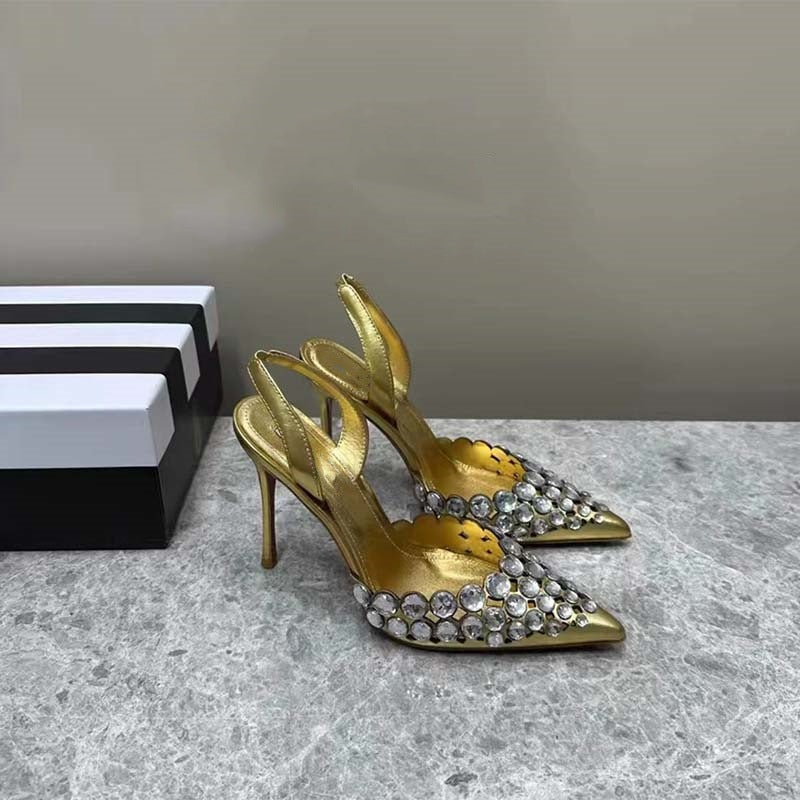 Dame elegante Slingback-pumps med spids tåparti og dekorative krystalakcenter Stilla