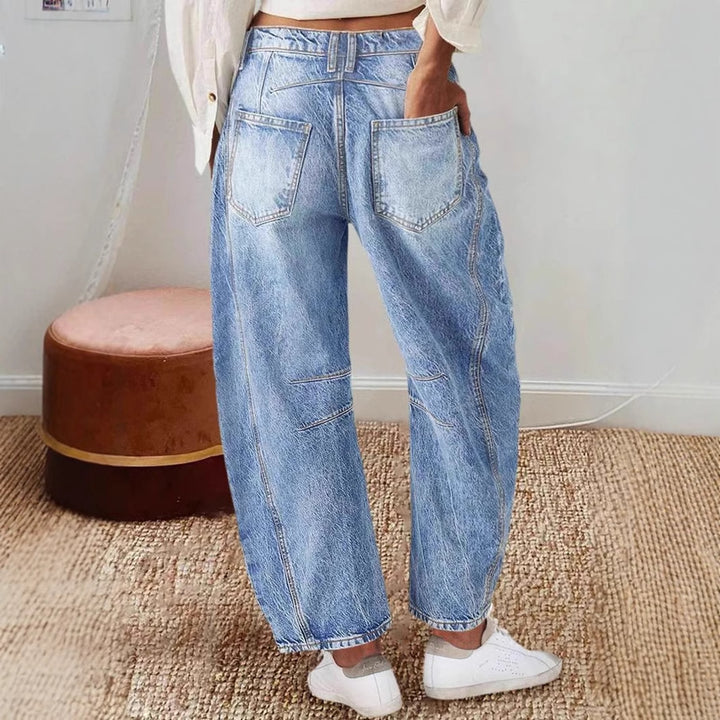 Kvinde brede jeans med høj talje og moderne design detaljer Skovae