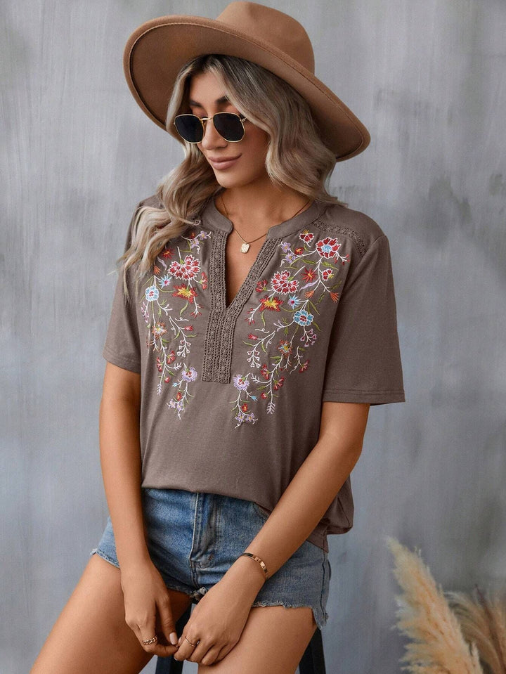 Dame Fantastisk broderet bluse i afslappet stil Stilla