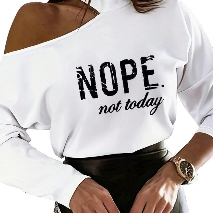 Dame Lækkert Oversized T-Shirt med asymmetrisk snit og motiv Stilla