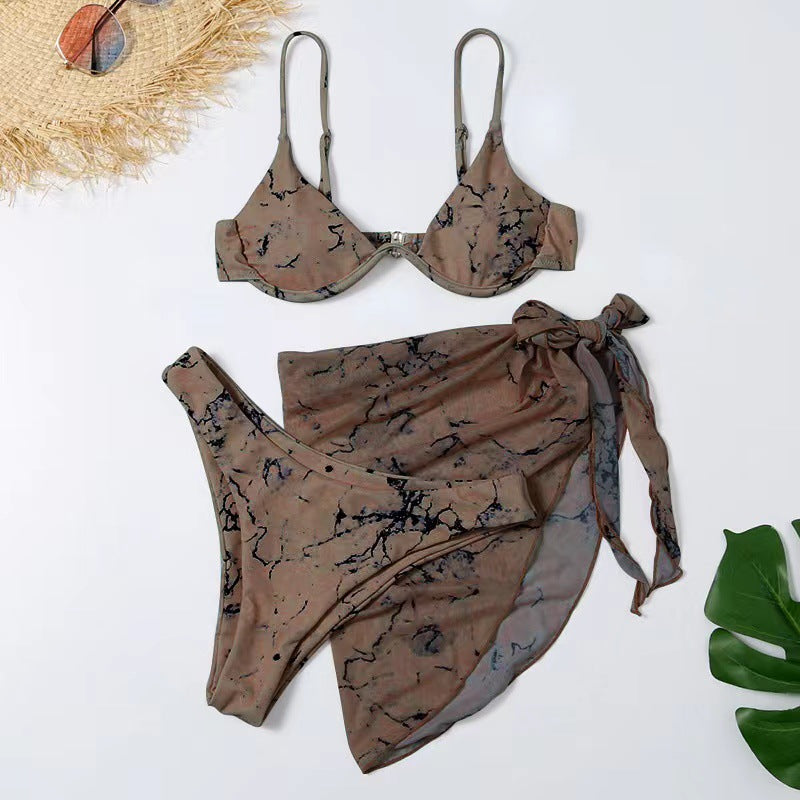Damer bikini-sæt med blomsterprint indpakningsskørt og elegant trekantet top Stilla