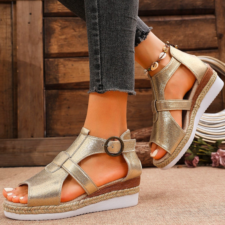 Dame sandaler med fashionabelt metallic-overmateriale og ergonomisk fodseng Stilla