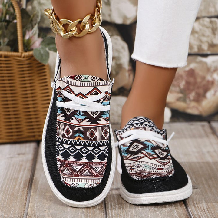 Dame Komfortable Slip-On Sneakers med moderne Ethno-Design Stilla