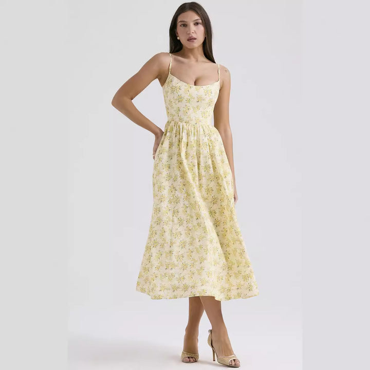 Dame Midi Kjole med elegant blomsterdesign og sart taljestrik Stilla