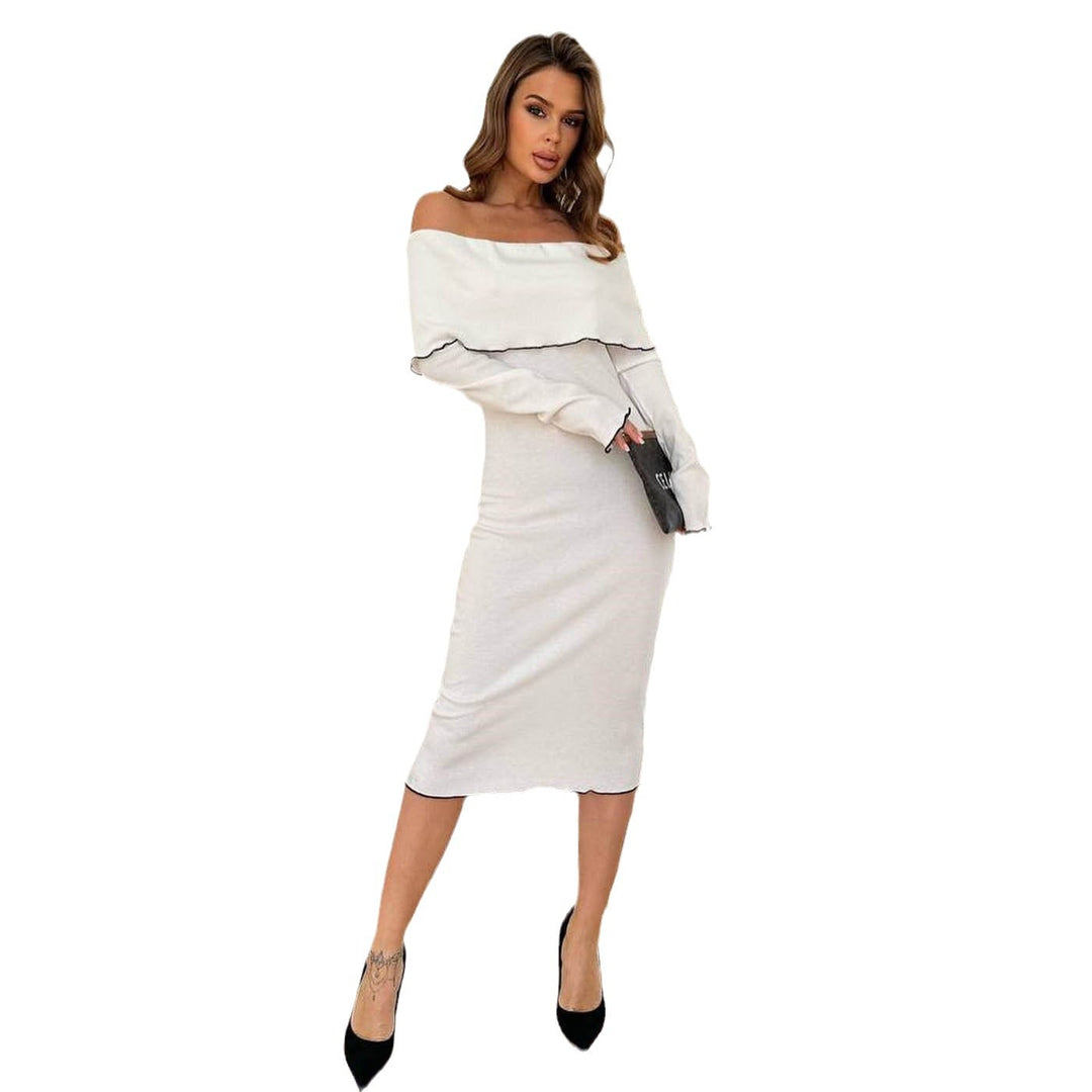 Dame Elegant Off-Shoulder Kjole med raffinerede ærmer og smal pasform Stilla